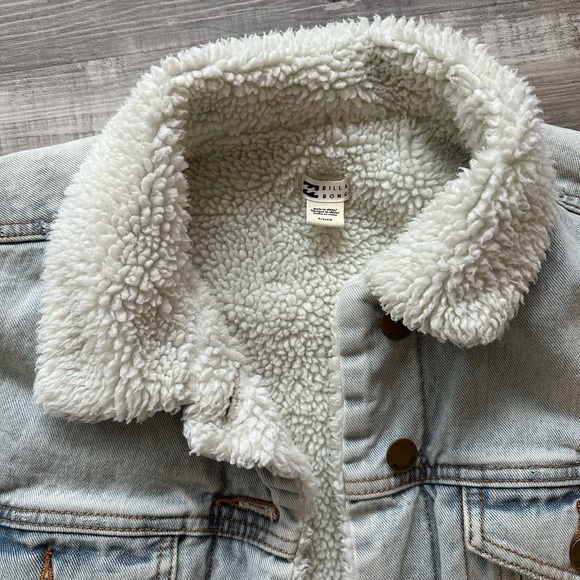 Billabong Denim Sherpa-Lined Jacket. Brand new, worn once! - Picture 2 of 3